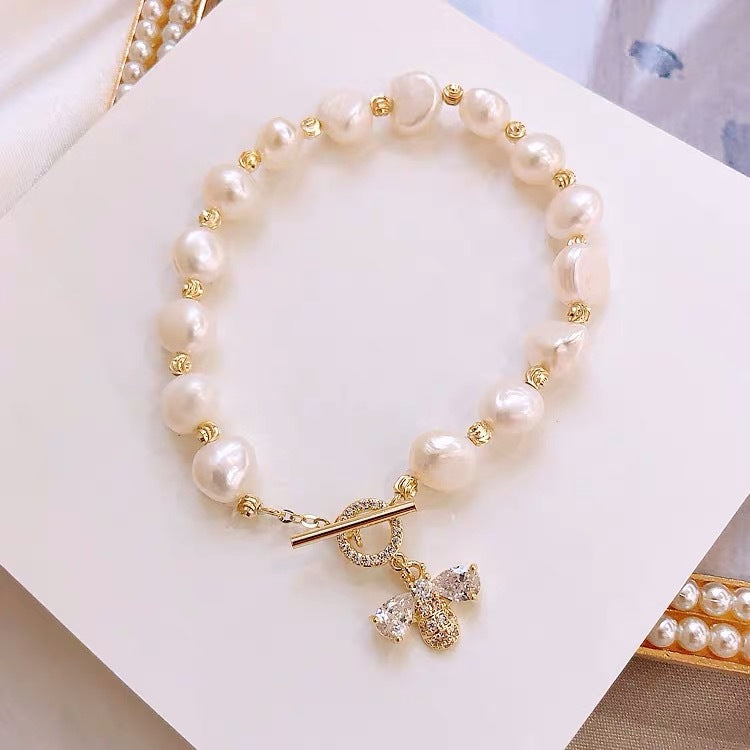 V - Bee Charm Real Fresh Water Pearl Diamond Crystal Cubic Zirconia Gold bead Bracelet Gift