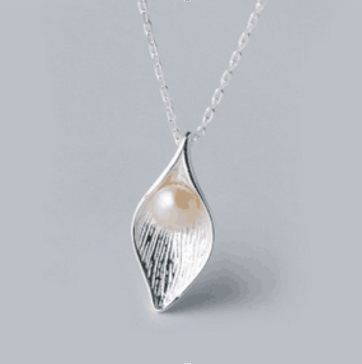 925 sliver fashion sweet and temperament unique pearl leaf shape necklace women