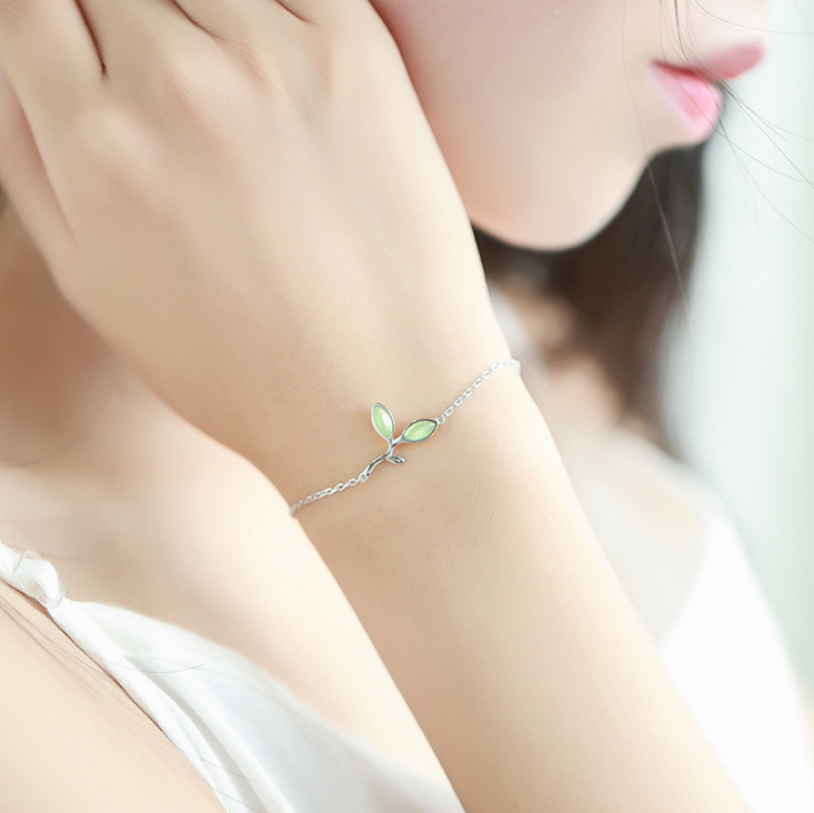 925 sliver fashion fresh and temperament cat eye stone leaf shape stud earrings women