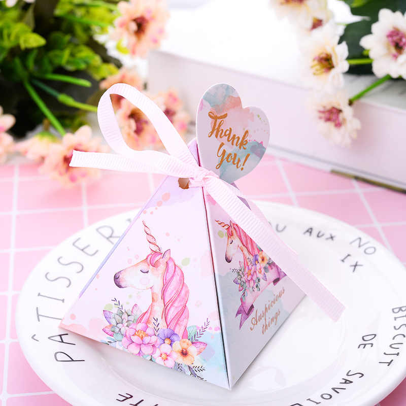 M - 20pc Pyramid Party Favor Boxes Laser Cut Box Ribbon Graduation Birthday Wedding Baby Shower Gift favour