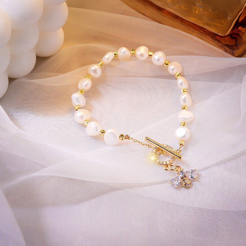 V - Bee Charm Real Fresh Water Pearl Diamond Crystal Cubic Zirconia Gold bead Bracelet Gift