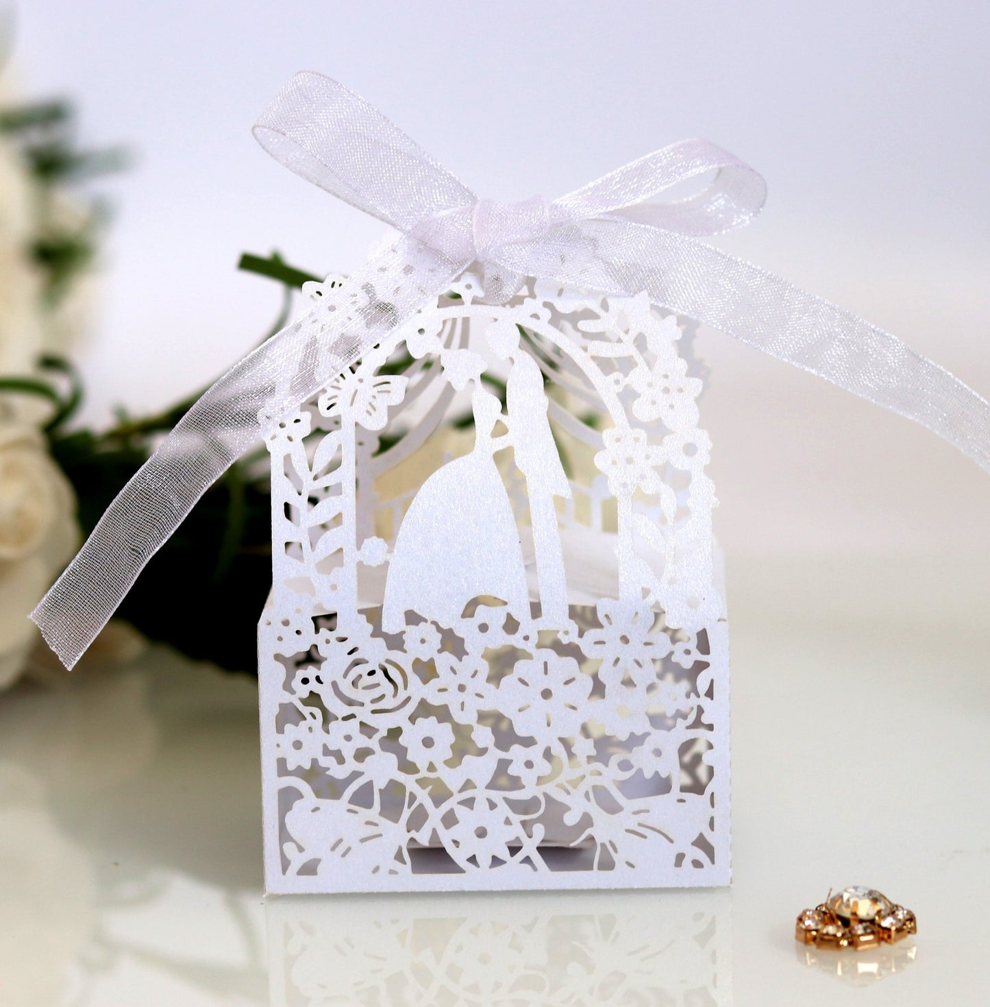 M - 20pc Party Favor Laser Cut boxes Graduation Birthday Wedding Grad gift box Pink White Gold Purple